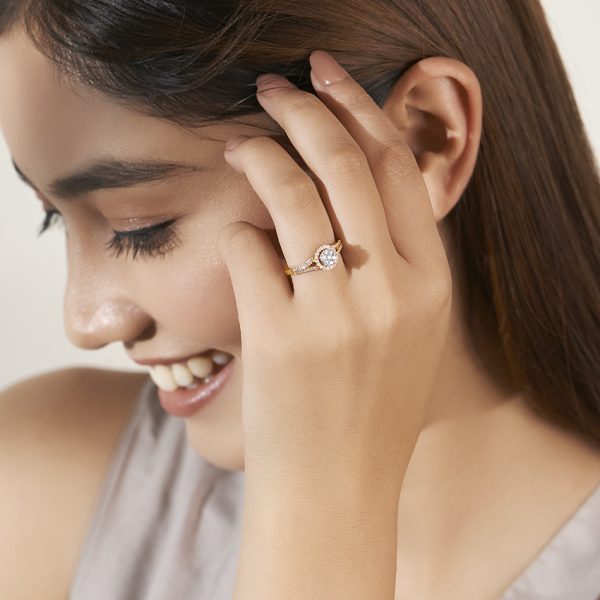 Radiant Linear Diamond Ring - Image 2
